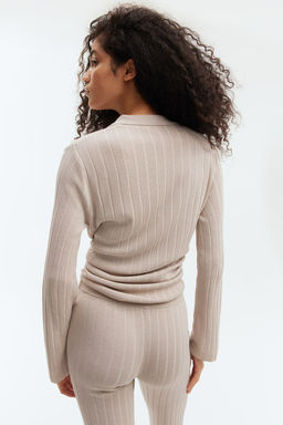 Top en punto de canale con botonadura frontal - H&m фото 3