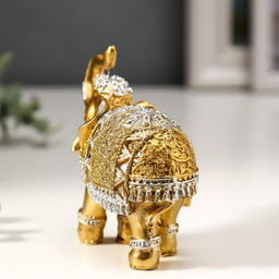 Цена за 2 шт. Фигурка полистоун «Золотой слон в зеркальной попоне», 8.5×9.2×3.7 см, МИКС