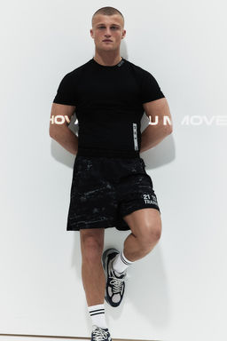 Pantalon corto a media pierna en DryMove