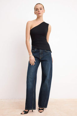 Siyah Vucuda Oturan Asimetrik Yaka Aksesuar Detayl? Crop Pamuklu Esnek Orme Bluz TWOSS26BZ00011 - Trendyolmilla фото 2