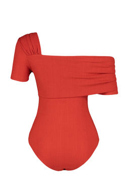 K?rm?z? Asimetrik Yakal? Fitted/Vucuda Oturan C?tc?tl? Orme Body TWOSS23BD00060