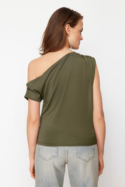 Trendyolmilla Kahverengi Regular/Normal Kal?p Asimetrik Yaka S?f?r Kol C?tc?tl? Esnek Orme Bluz TWOSS24BZ00396  фото 6