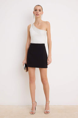 Siyah Tas Aksesuar Detayl? Asimetrik Yaka Party Bluz TPRSS26BZ00040 - Trendyolmilla фото 6