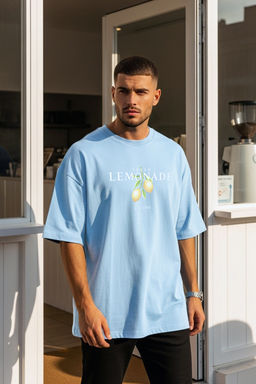 Футболка Trendyolmilla TMNSS23TS00089 светло‑голубая оверсайз с принтом