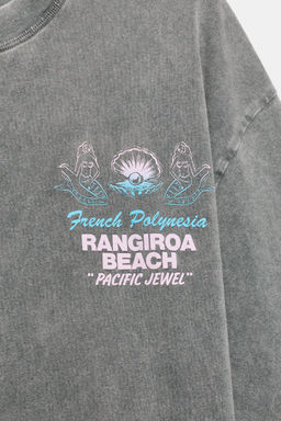 CAMISETA EFECTO LAVADO TEXTO / Gris antracita
