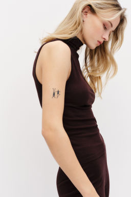 Top con cuello perkins - H&m фото 7