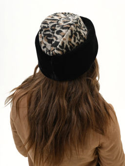 П26-26 Пилотка Леон беж с черным мехом