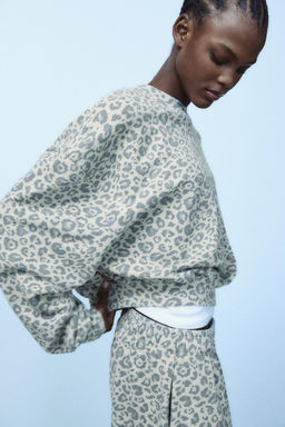 WASHED-EFFECT ANIMAL PRINT SWEATSHIRT - Zara фото 5