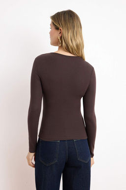 Kahverengi V Yaka Buzgu Detayl? Uzun Kol Esnek Orme Bluz TWOSS26BZ00641 - Trendyolmilla фото 4