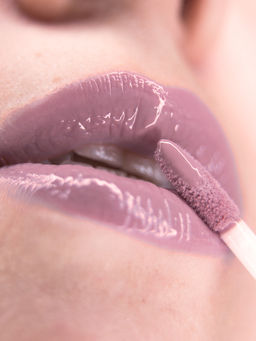 #8 Холодный натуральный блеск для губ - Orchid - Make u make фото 4