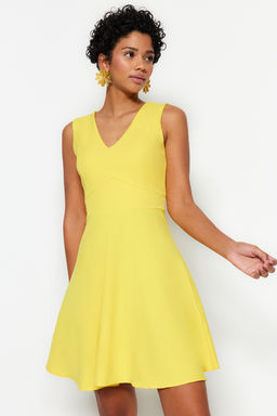 Sar? Belden Ac?lan Mini V Yaka Dokuma Elbise TWOSS19BB0210 - Trendyolmilla фото 3