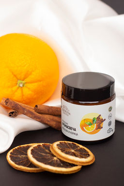 Аромасвеча "Апельсин и корица" 100 мл SIBERINA