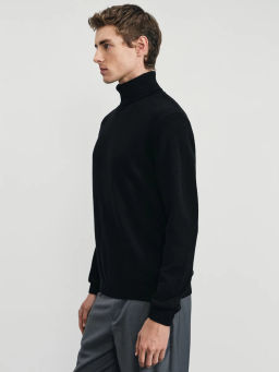 Свитер relax fit с высоким горлом / Zarina