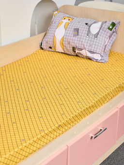 Постельное белье детское поплин с простыней на резинке - Кот-батон 145*112; 80*160*20; 40*60