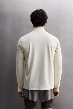 TECHNICAL QUARTER-ZIP T-SHIRT