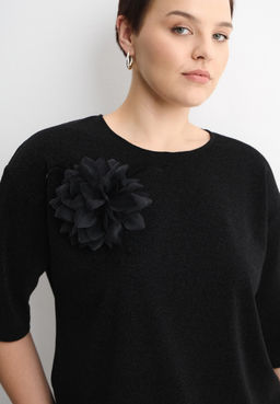 Нарядная блуза с брошью Averi