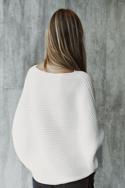 VOLUME TEXTURED KNIT JUMPER - Zara фото 5