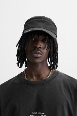DETACHABLE TECHNICAL CAP