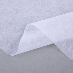 Нетканный материал (флизелин) Гамма клеевой точечный G-640t для кожи 37 г/кв.м 2 100 см белый W