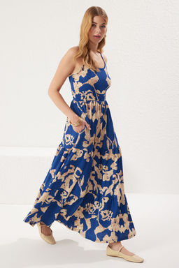 Mavi Bask?l? Havuz Yaka Ask?l? Skater/Belden Ac?lan Esnek Maxi Orme Elbise TWOSS25EL00527 - Trendyolmilla фото 2