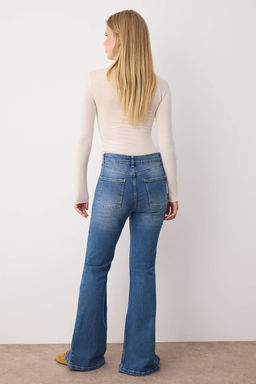 Mavi Y?rtmac Detayl? Yuksek Bel Flare Jeans TWOAW26JE00018 - Trendyolmilla фото 4