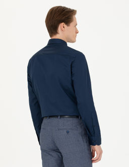 Темно-синяя базовая рубашка узкого кроя с длинным рукавом - Cacharel фото 5