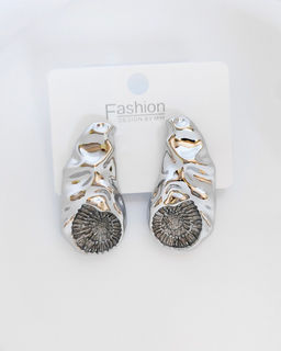 Стильные серьги