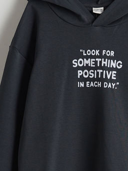 Kap??onlu Bask?l? Erkek ?ocuk Sweatshirt