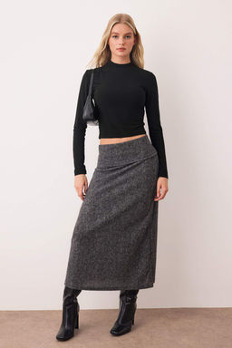 Siyah Kolu Buzgu Detayl? Fitted/Vucuda Oturan Dik Yaka Crop Esnek Orme Bluz TWOAW23EL01391