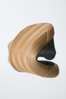 LEATHER STRAP BAREFOOT SNEAKERS - Zara фото 3