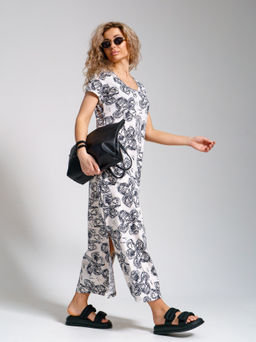 643 Платье "Цветы/молочный"