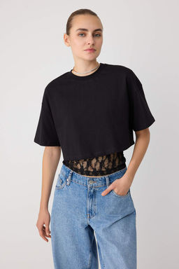 Siyah D_z Regular Bisiklet Yaka Dantel Detayl_ Pamuklu _rme T-Shirt TWOSS26TS00336