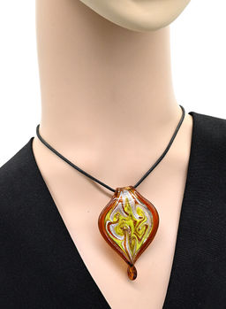 Стеклянный кулон ручной работы Лист 40*60мм цв.коньячный