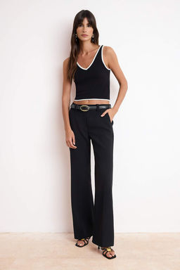 Siyah Crop V Yaka Renk Bloklu Ince Bluz TWOSS25BZ00299