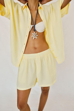 CAMISA FLUIDA MANGA CORTA / Amarillo