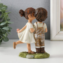 Фигурка полистоун Малыши на прогулке - первый поцелуй, 9.5?4.5?12.5 см