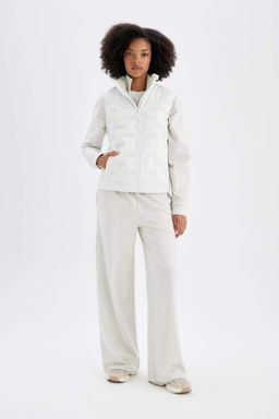 Водоотталкивающий надувной жилет для спортсменов DeFactoFit с воротником-стойкой  фото 2