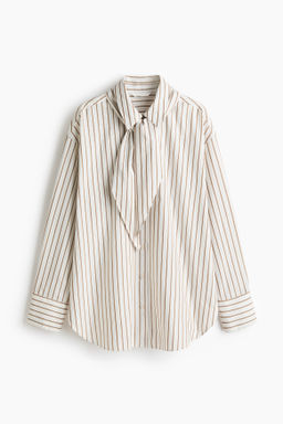 Camisa con fular