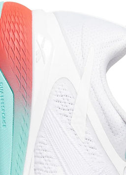 Кроссовки женские