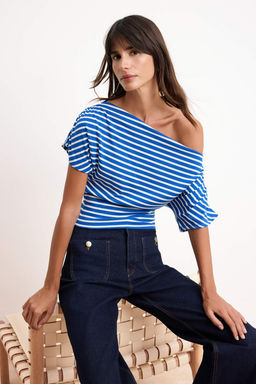 Lacivert Cizgili Regular Kal?p Asimetrik Yaka Buzgulu Crop Fitilli Esnek Orme Bluz TWOSS26BZ00376