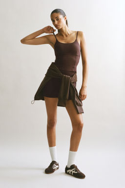 Top de deporte SoftMove con sujetador integrado - H&m фото 3