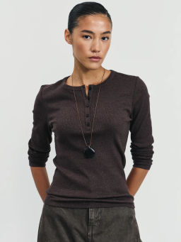 Лонгслив в рубчик с застежкой на груди / Zarina