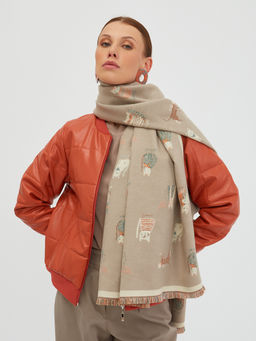 Большой, мягкий, теплый двусторонний палантин с принтом.