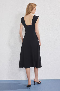 TRENDYOLMILLA Siyah Inci Detayl? Belden Ac?lan Dokuma Midi Elbise TPRSS25EL00287  фото 5