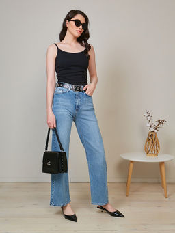 Топ на бретелях