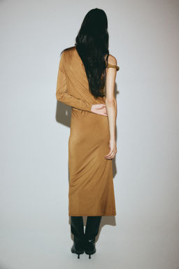 Vestido drapeado de un hombro - H&m фото 4