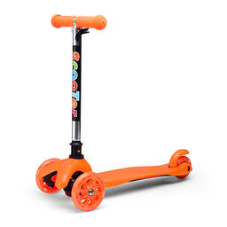 Самокат оранжевый, 3-х колесный, светящиеся колёса, в коробке