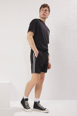 TRENDYOL MAN Siyah Regular/Normal Kesim Seritli Fermuar Cepli Sort & Bermuda TMNSS25SR00023 - Trendyolmilla фото 2