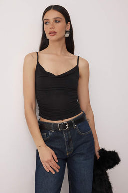 Siyah Par?lt?l? Degaje Yaka Orme Party Bluz TPRAW26BZ00060