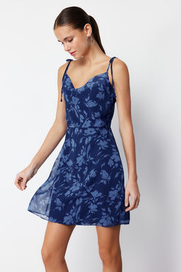 TRENDYOLMILLA Lacivert Cicekli A Kesim Sifon Mini Astarl? Dokuma Elbise TWOSS22EL2566  фото 3